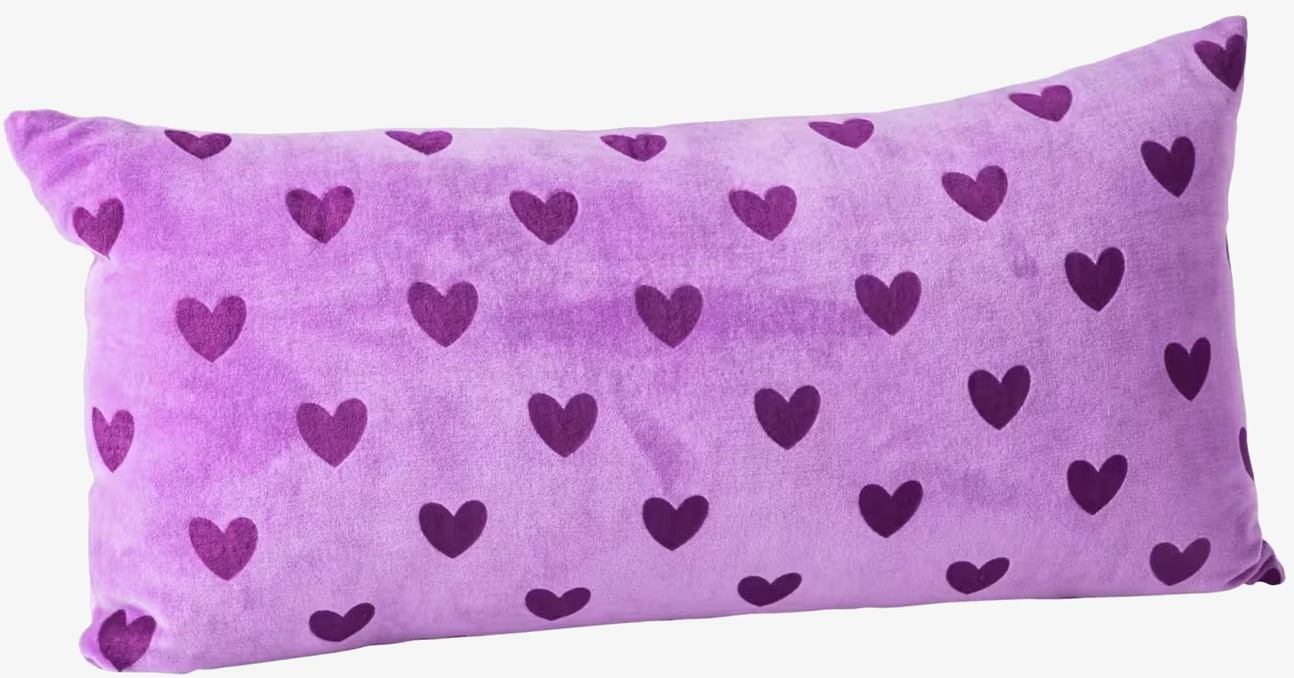 Prydnadskudde Velvet Maroon Hearts Medium från Rice