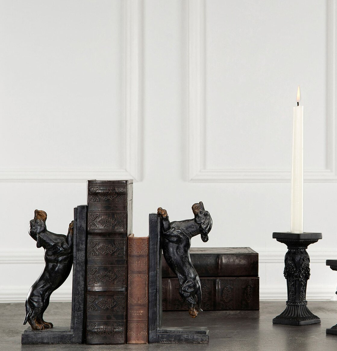 Bokstöd Tax Svart/Brun från A Lot Decoration i elegant miljö