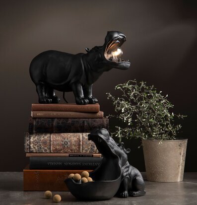 Skål Flodhäst Svart från A Lot Decoration på ett bord