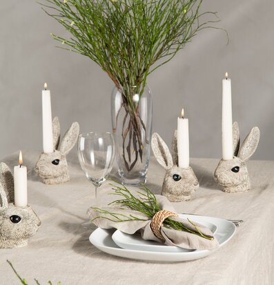 Ljushållare Kaninhuvud Poly från A Lot Decoration på bordet