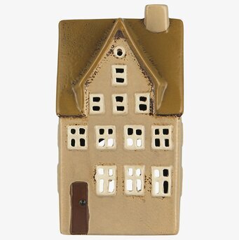 Bild av elegant ljuslykta i traditionell arkitektur