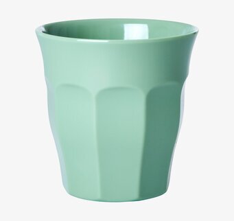 Bild av stilren mugg i mintgrön färg och enkel design