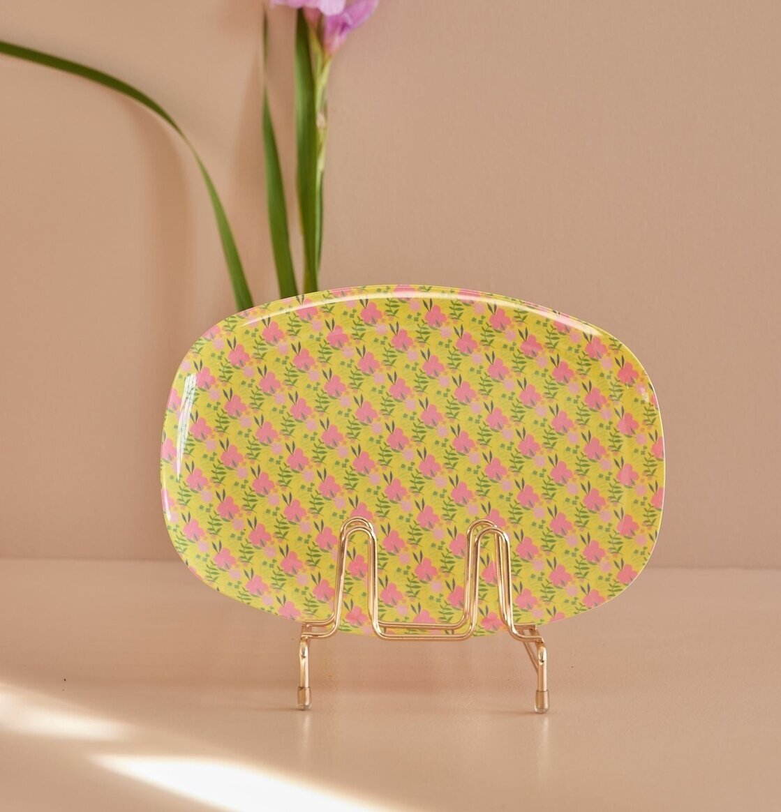 Tallrik Sunny Days Print från Rice med blommigt mönster