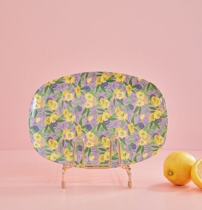 Tallrik Fancy Pansy Print från Rice med blommigt mönster