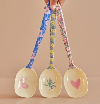 Matlagningssked - Flower Me Happy från Rice i tre färger