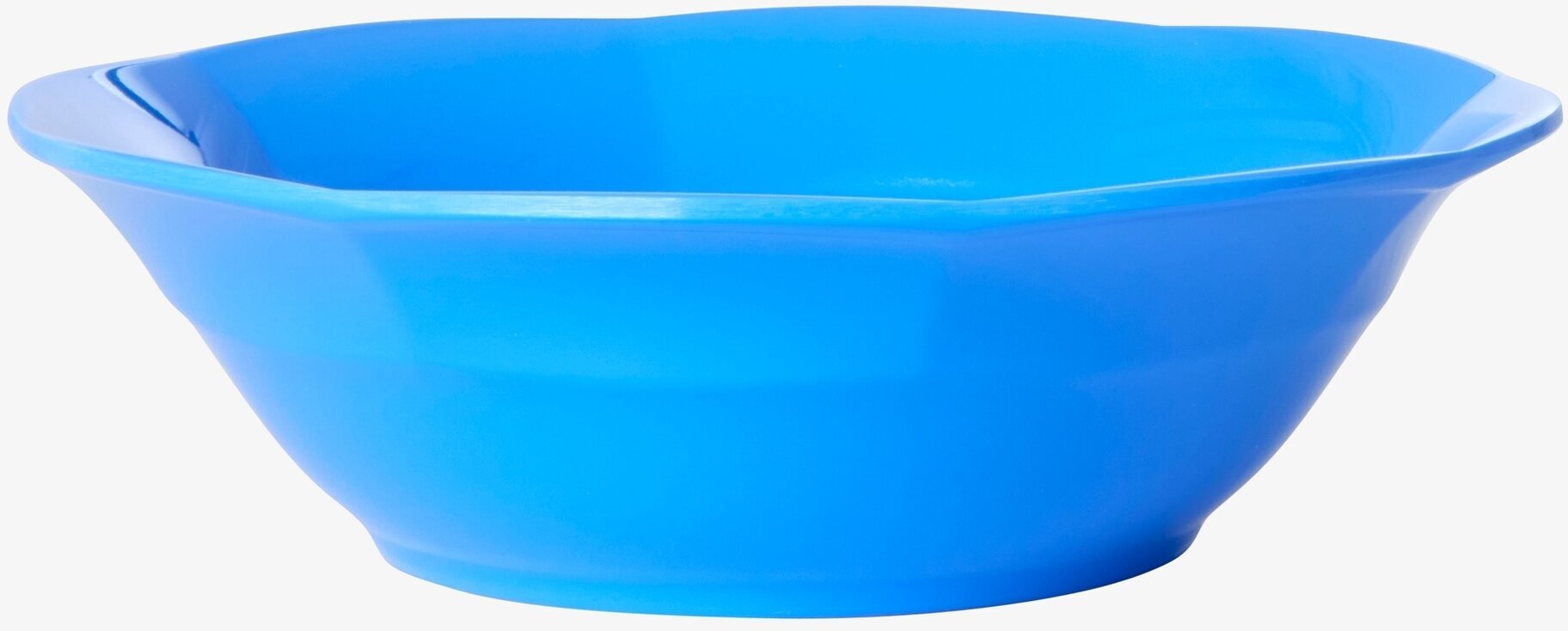 Djup Tallrik Sky Blue från Rice mot neutral bakgrund