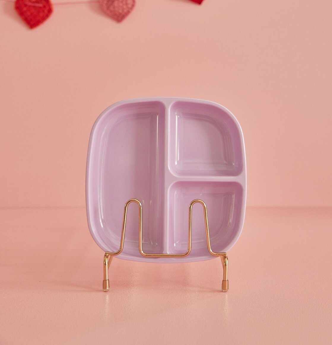 Barntallrik 3-Fack Lavender från Rice med hjärtdekorationer