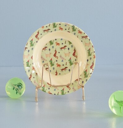 Djup Tallrik Animal Green Print från Rice på guldställ