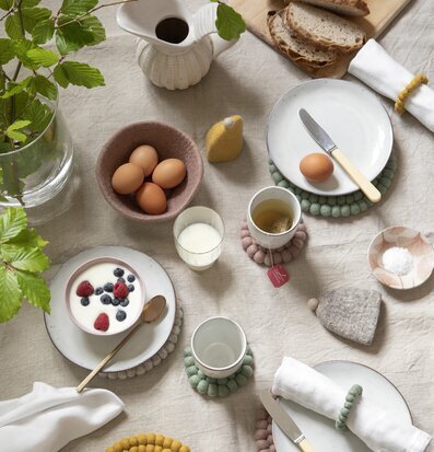 Glasunderlägg Tovad Ull Set/2 - Light Grey från Gry & Sif