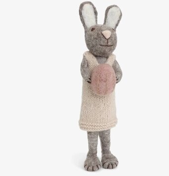 Grå Kanin Med Beige Klänning från Gry & Sif, handgjord filt