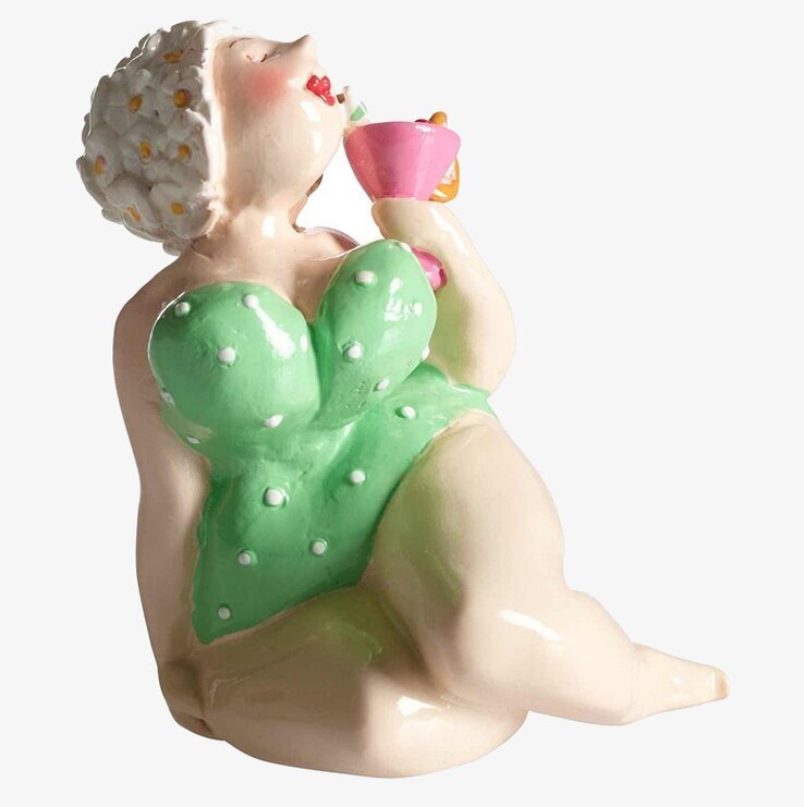 Baddam Ella Grön från Nääsgränsgården i grön baddräkt