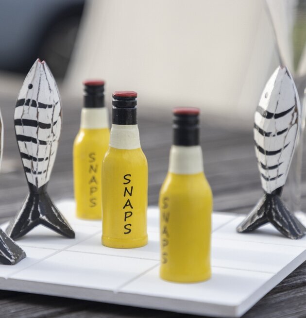 Tre I Rad - Snaps/Sill från Different Design på träbräde