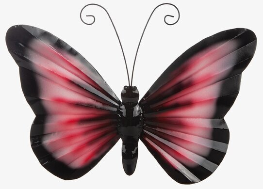 Fjäril Vägg Hamrad Plåt från Different Design på väggen