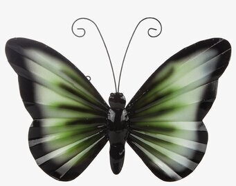 Fjäril Vägg Hamrad Plåt från Different Design på en vägg