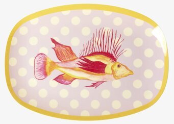 Tallrik Fish Lavender Print från Rice med färgglad fiskmotiv