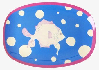Tallrik Fish Blue Print från Rice med blått fiskmotiv