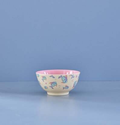 Skål Fish Cream Print från Rice med färgglada fiskar