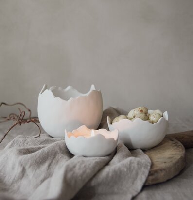 Skål Äggskal Liten från Majas Cottage med tänt värmeljus