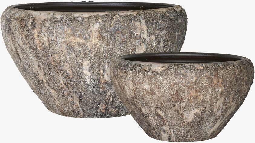 Amora Kruka Brunmelerad från Wikholm Form i två storlekar