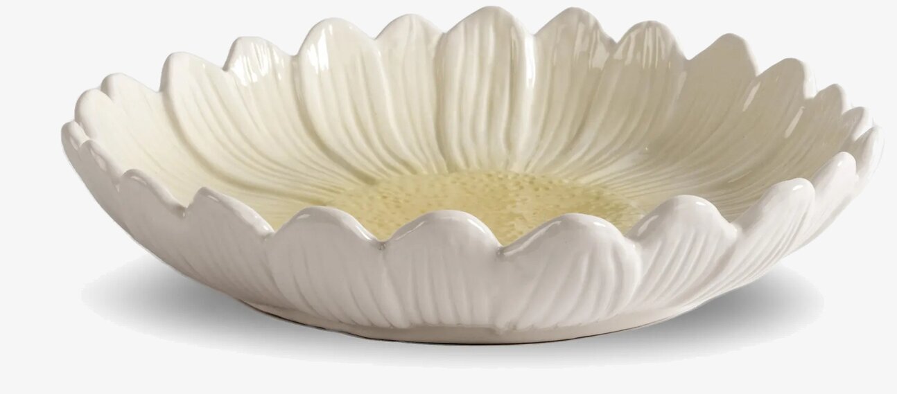 Djupt Fat Dagny Vit Ø27 cm från Sagaform, blombladskant