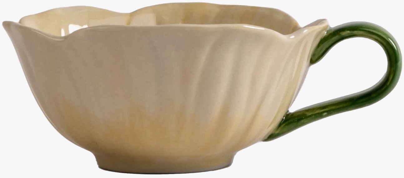 Kopp Poppy Beige från By ON med grönfärgat handtag