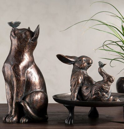 Hare Fågel Poly från A Lot Decoration på mörkt träbord