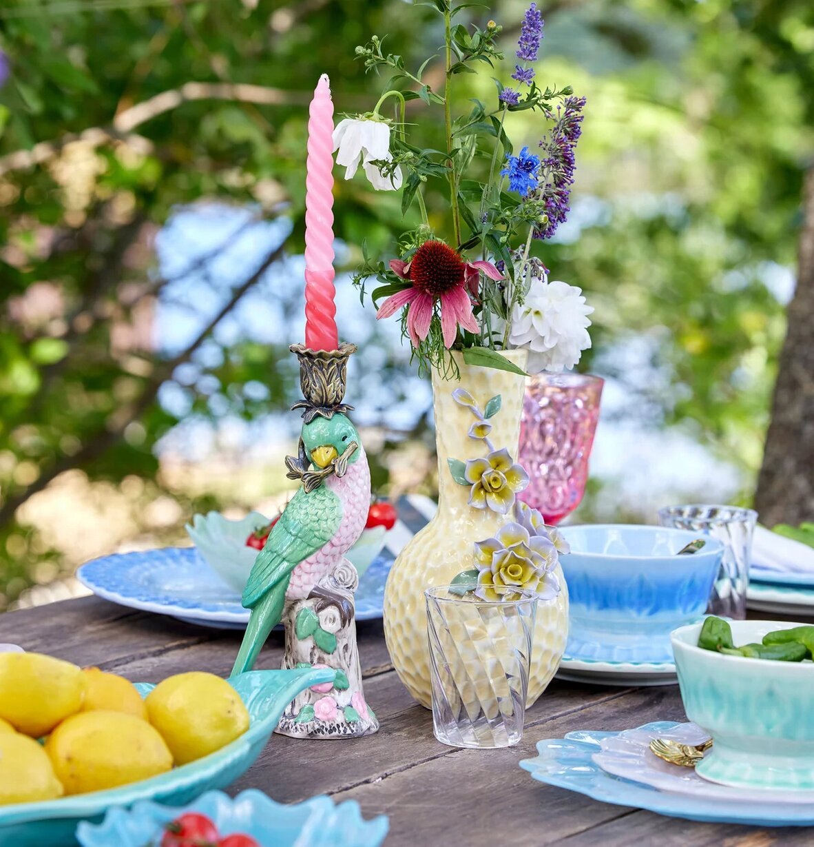 Ljusstake Keramik Fågel Grön från Rice på rustikt träbord