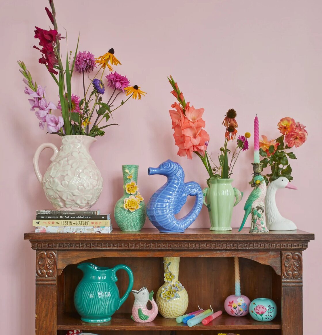 Kanna/Vas Blommor Rosa från Rice på hylla med dekor