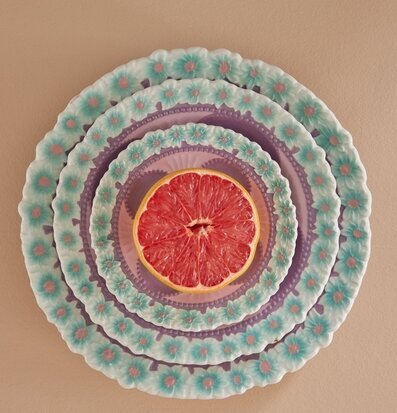 Tallrik Keramik Lavender Flower Design från Rice, staplade tre