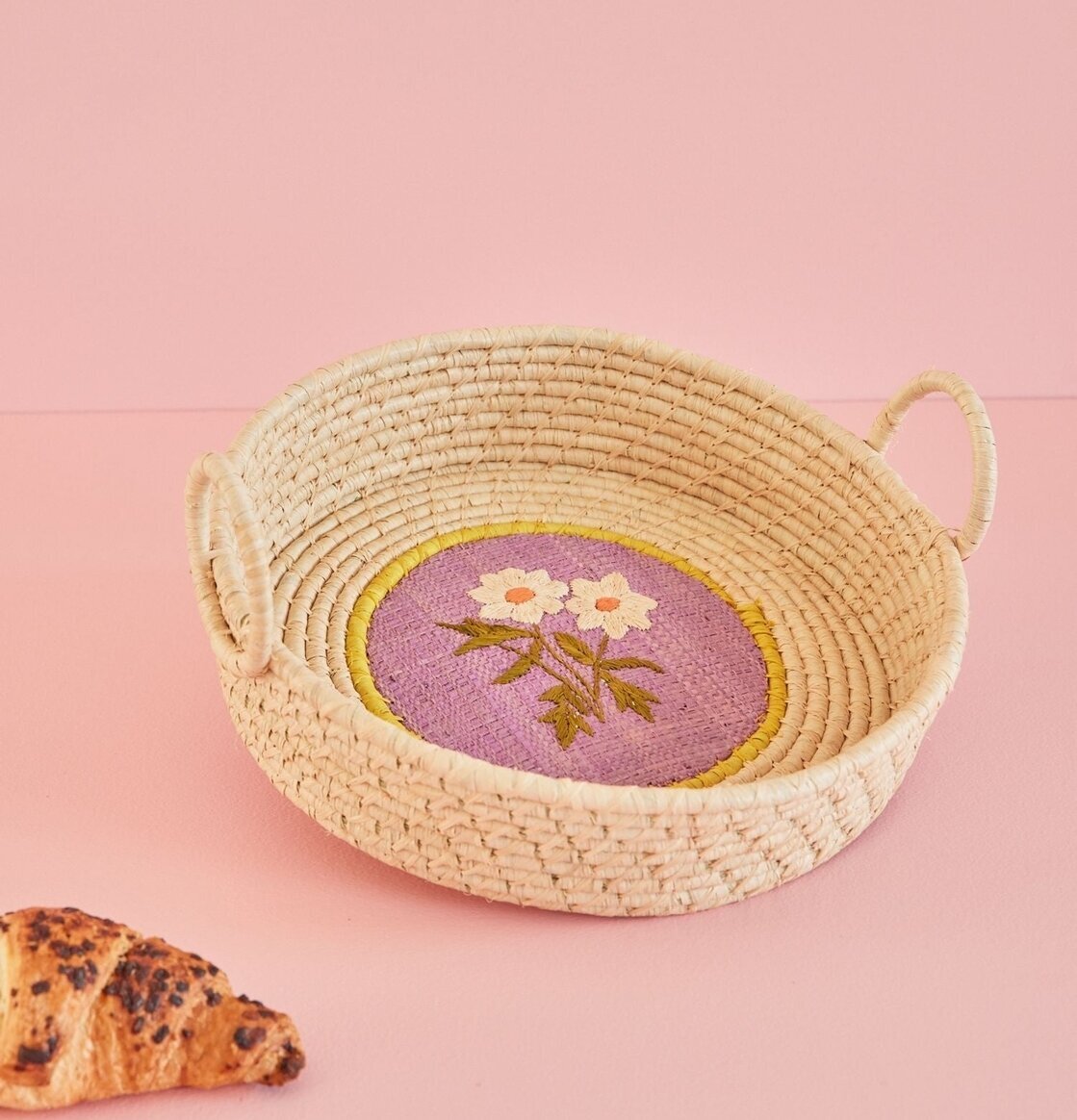 Broderad Brödkorg Natur från Rice med blommigt broderi
