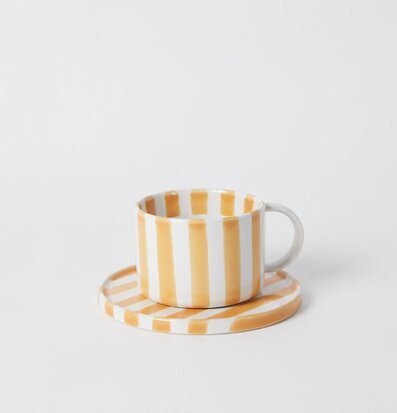 Monica Kopp Med Fat Gul från Olsson & Jensen, gulrandig