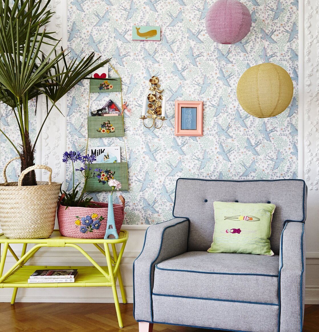 Cane Coffee Table Soft Yellow från Rice i ett färgglatt rum