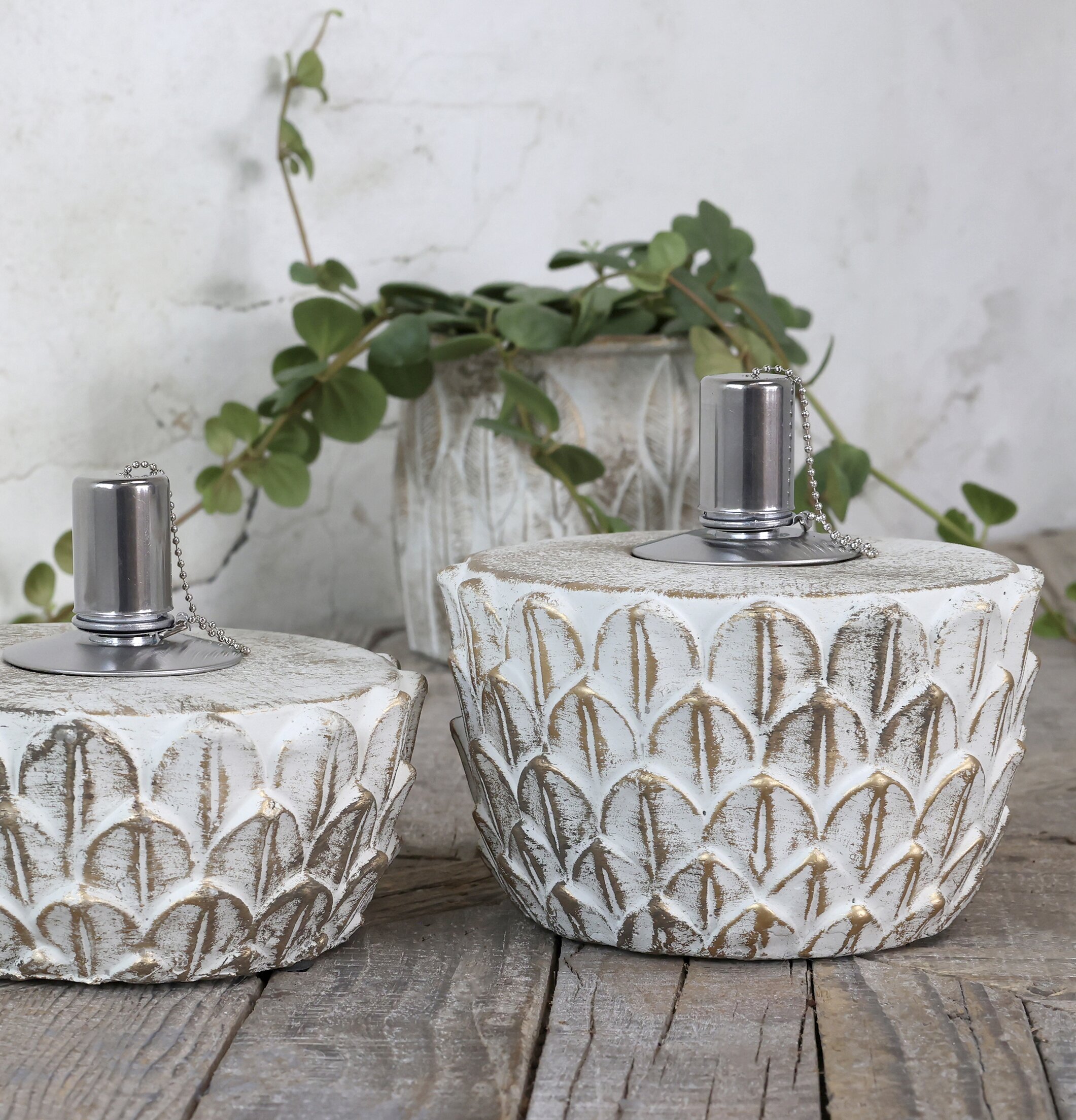 Vittel Oljelampa Med Guldmönster Stor från Chic Antique