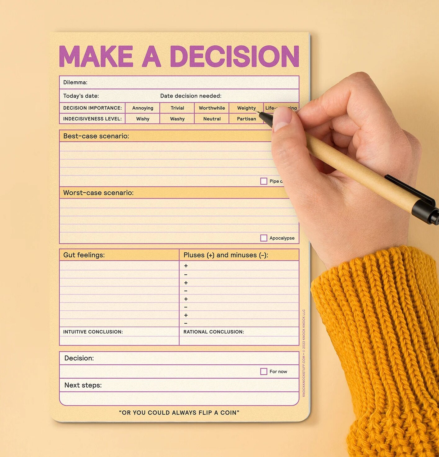 Make a Decision Pad från Knock Knock i ljusgul ton