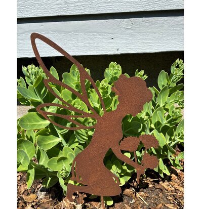 Älva Bernice Blomma Rost från Lind Decoration i trädgård