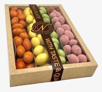 Bild av elegant förpackning med pastellfärgade godsaker