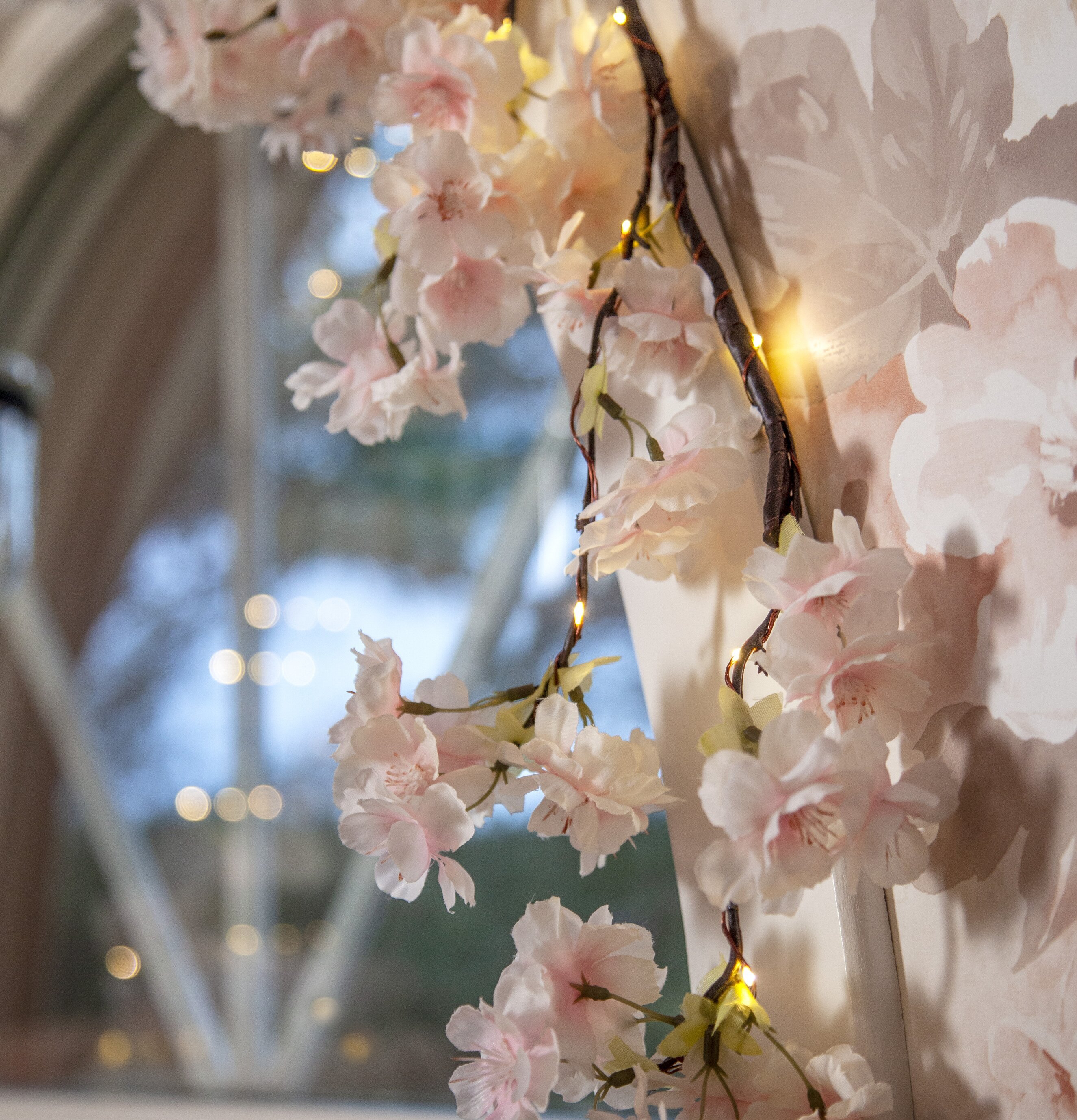 Girlang CherryFlower från Star Trading med körsbärsblommor