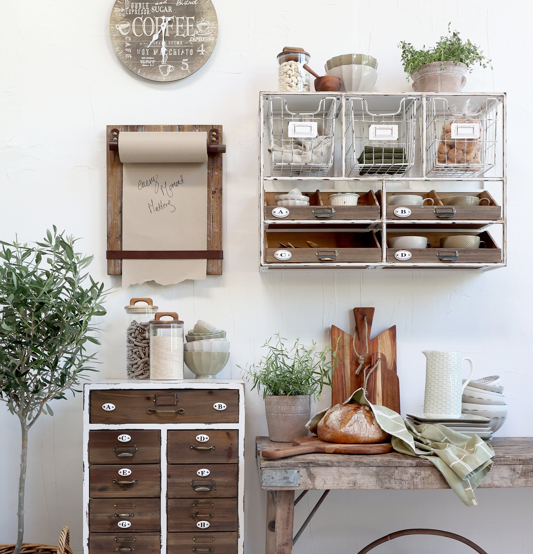 Vägghylla Med Lådor Antique Creme från Chic Antique