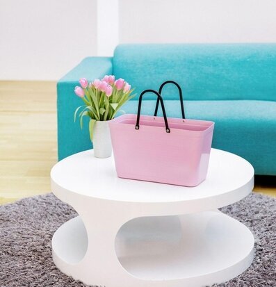 Väska Hinza Gammelrosa - Green Plastic från Hinza på bord