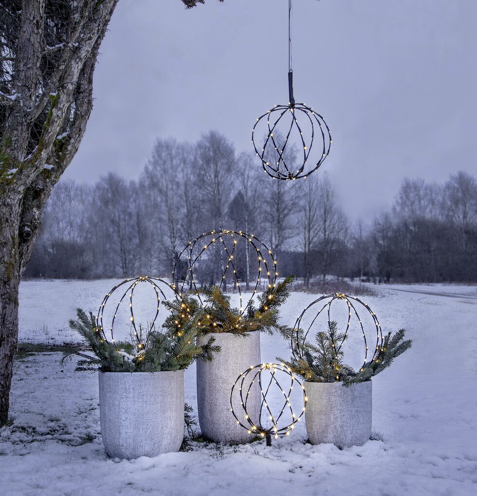 Utomhusdekoration Sphere Mellan från Star Trading i trädgård