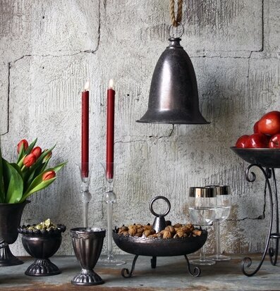 Fat Med Handtag Antikgrå/Silver från Västanvinden på bord