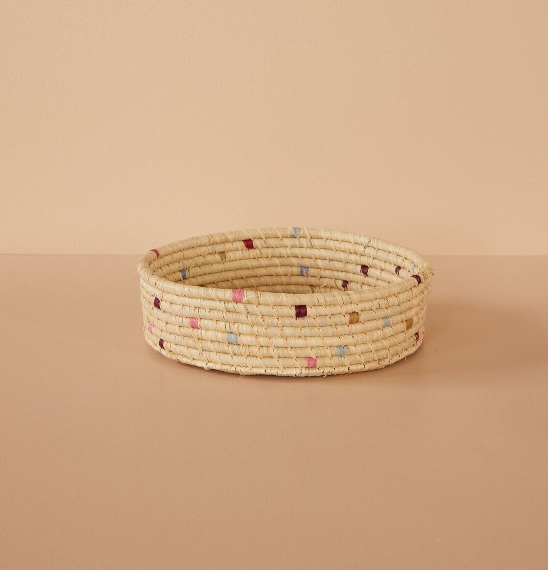 Brödkorg Dots Print från Rice med färgglada prickar