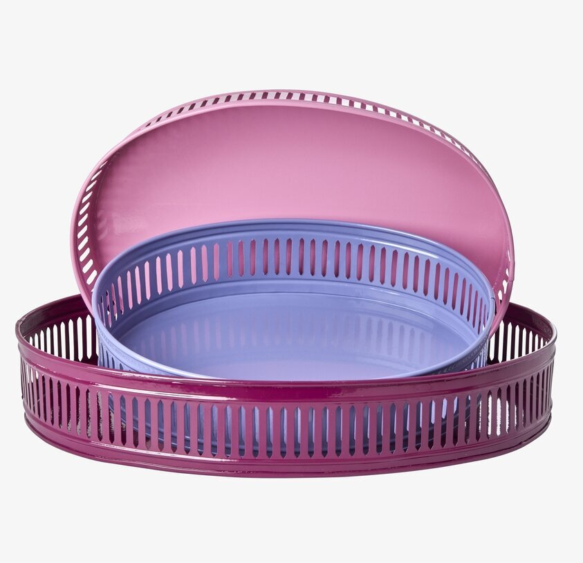 Plåtbricka Oval Aubergine/Pink/Lavender från Rice, staplade