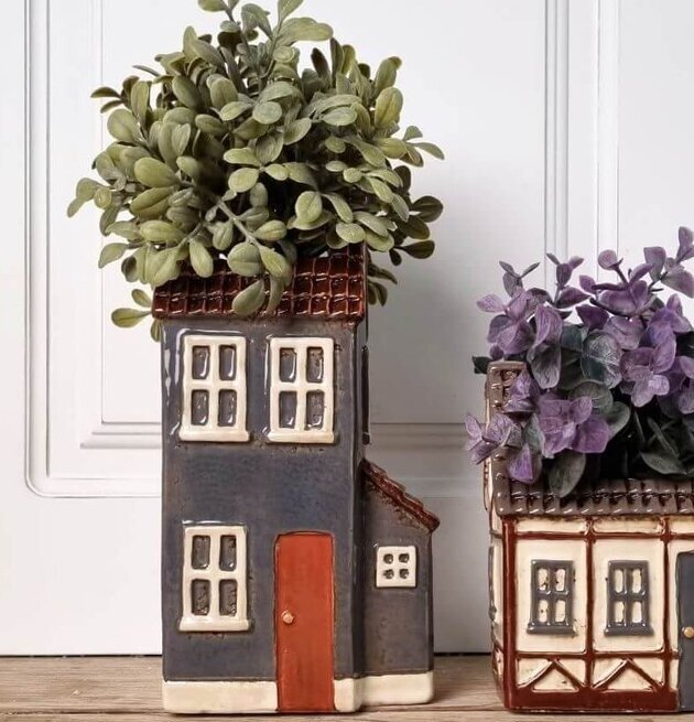 Vas Keramik Hus Blå från Det Gamle Apotek med växt