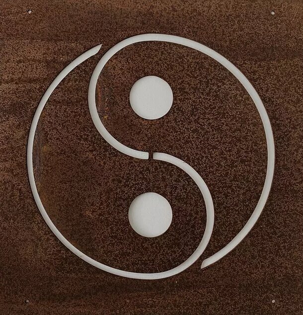 Skylt Ying Yang (armeringsnät) från Lind Decoration