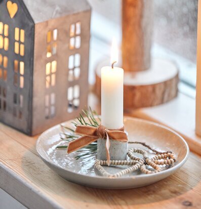 Armband Trä/Glaspärlor Set/5 från IB Laursen på ett fat