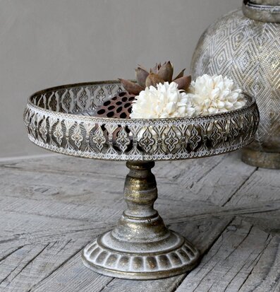 Fat Med Dekorkant från Chic Antique på rustikt trägolv