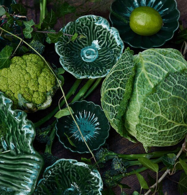 Skål Veggie Grön Small från By ON med grönsaker och växter