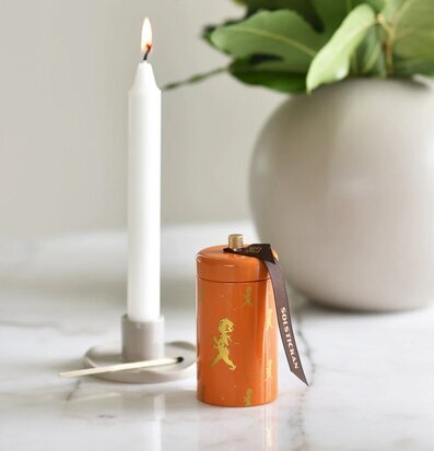 Tändsticksrör - 2023-års Design från Solstickan i orange