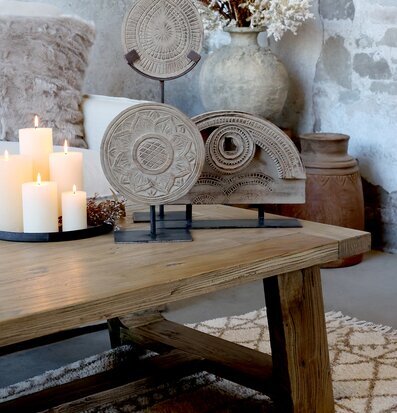 Golvmatta Marocko Natur från Chic Antique under träbord